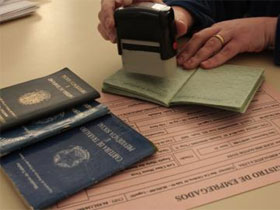 Imagem de Emissão de carteiras de Trabalho supera 2,8 milhões no primeiro semestre